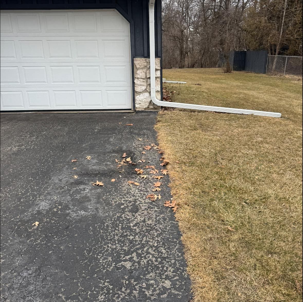Junk hauling in Rockford: driveway leaf and debris cleanup